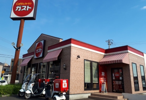 飲食店　ガスト鎌ヶ谷初富店（飲食店）まで222m
