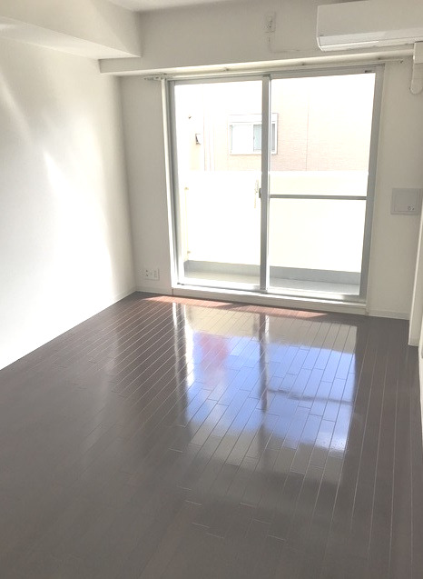 居室・リビング　南西向きのお部屋です。