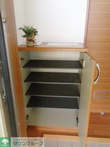 玄関　お部屋探しは【タウンハウジング蘇我店】にお任せ下さい♪