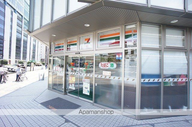 コンビニ　セブンイレブン（コンビニ）まで135m