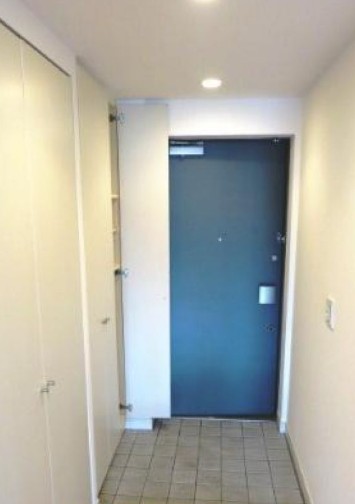 玄関　※こちらの写真は他部屋参考写真です