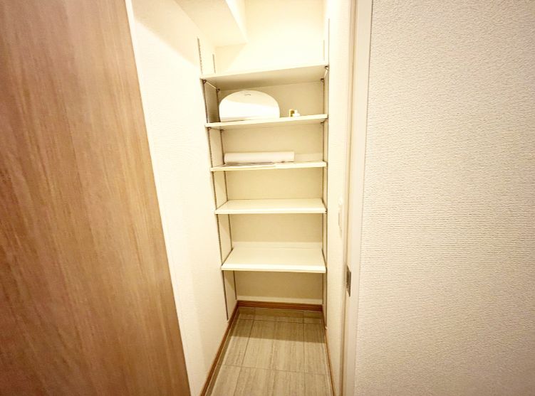 収納　※別部屋の写真となります。現状優先。