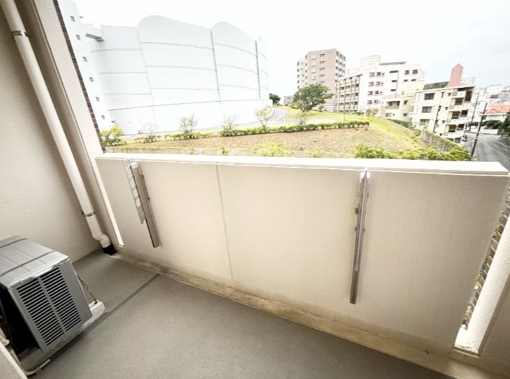 バルコニー　※別部屋の写真となります。現状優先。