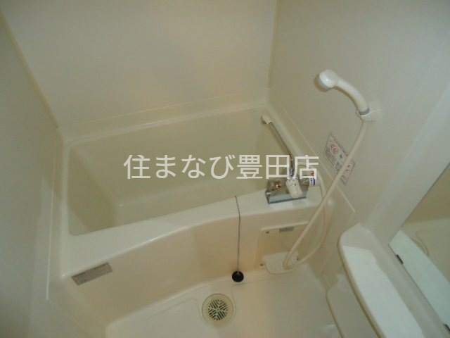バス・シャワールーム　同型別部屋写真