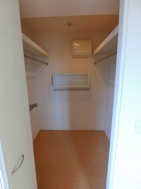 収納　同物件別号室の写真です。