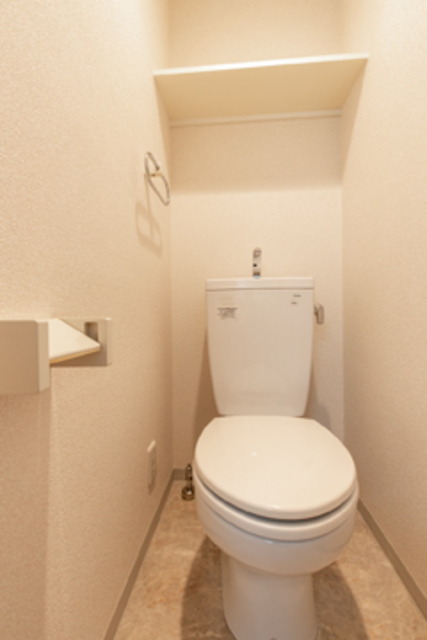 トイレ　※写真は同タイプ住戸です。
