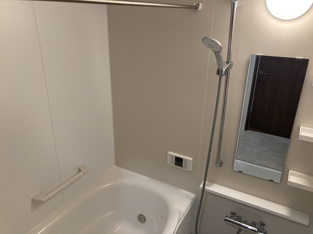 バス・シャワールーム　※写真は同タイプ住戸です。