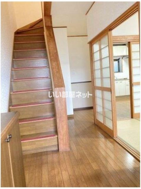 メゾンホーク末永Bの玄関写真