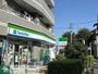 コンビニ　ファミリーマート 弦巻一丁目店（コンビニ）まで210m