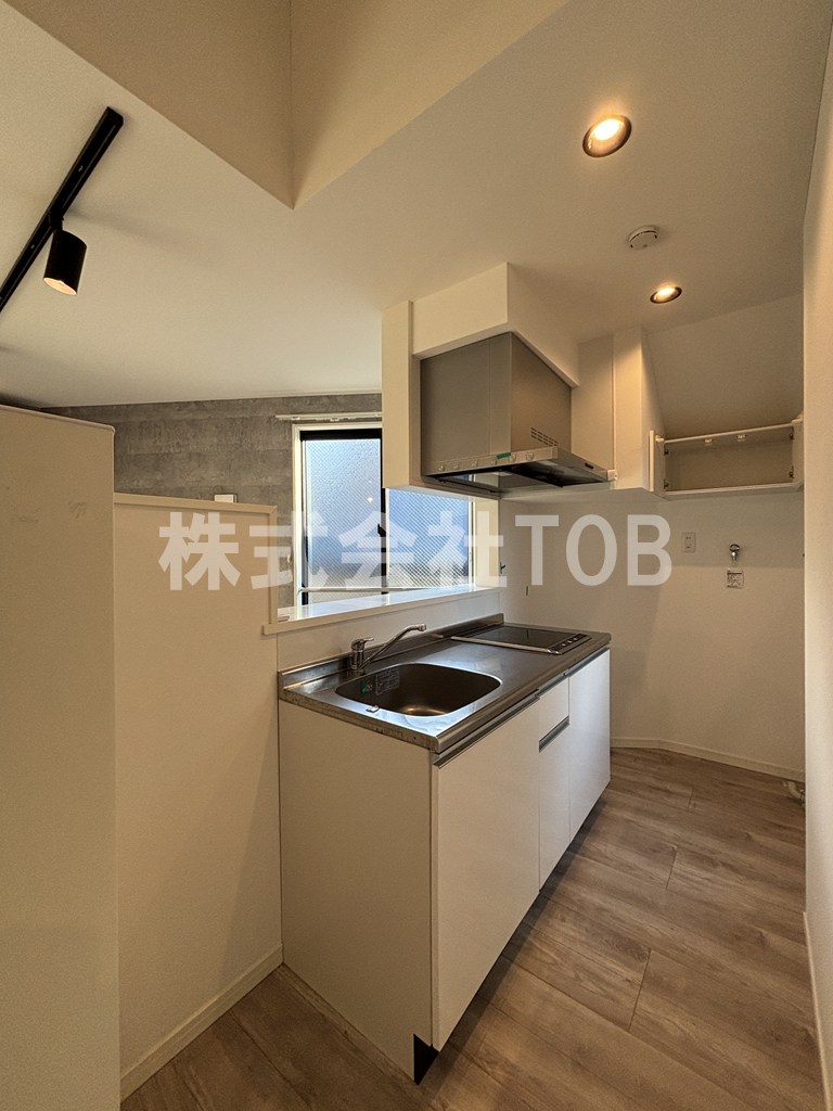 キッチン　※別部屋参考写真※