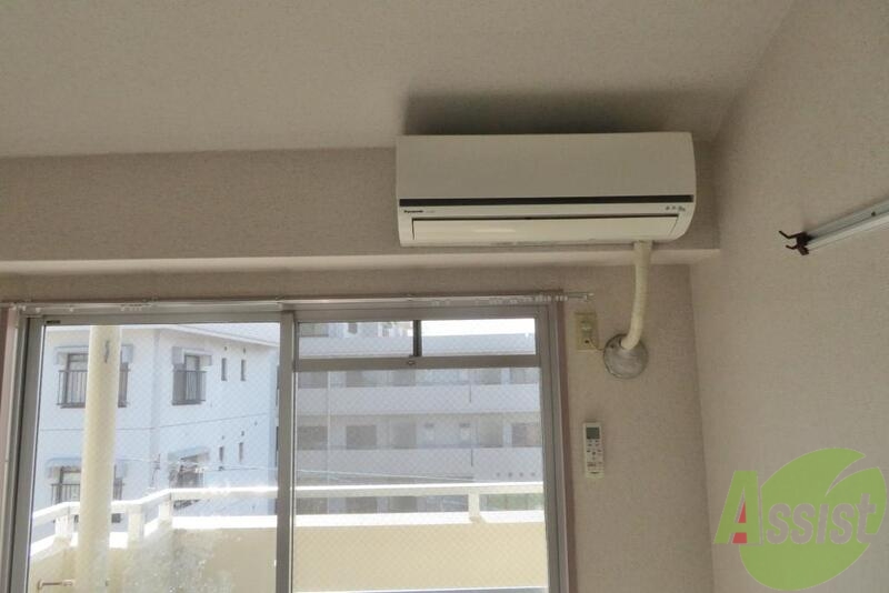 その他設備　引っ越してすぐエアコンが使えるのが良いですね。