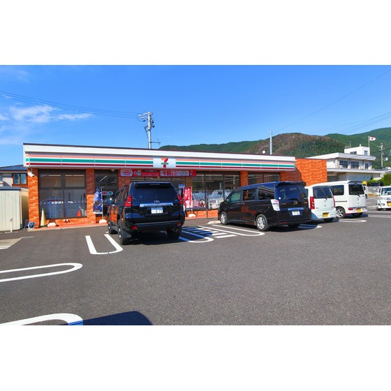 コンビニ　セブンイレブン松本里山辺店（コンビニ）まで303m