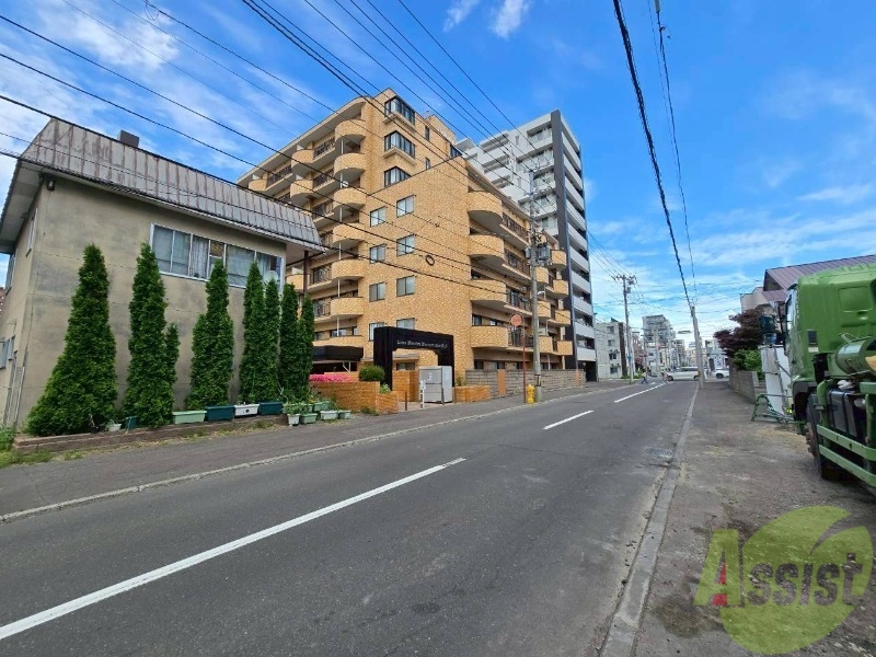 その他　前面道路、建物周り等