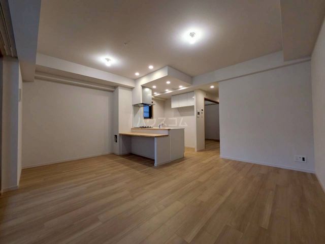 スプランディッド本町グランの居間写真
