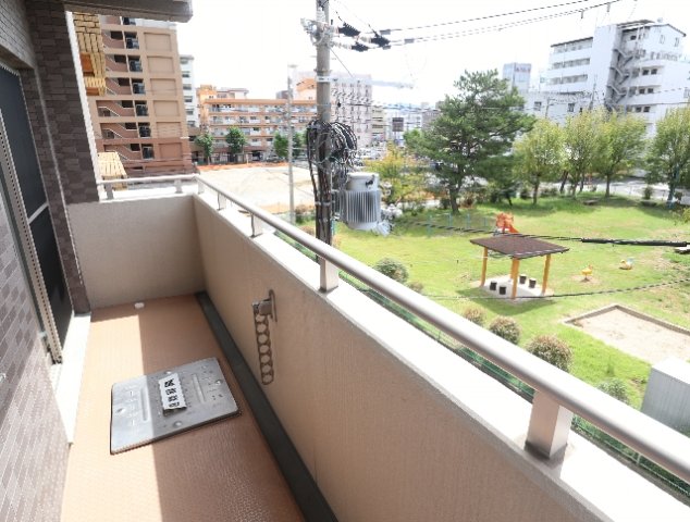 バルコニー　広々としたバルコニーです
