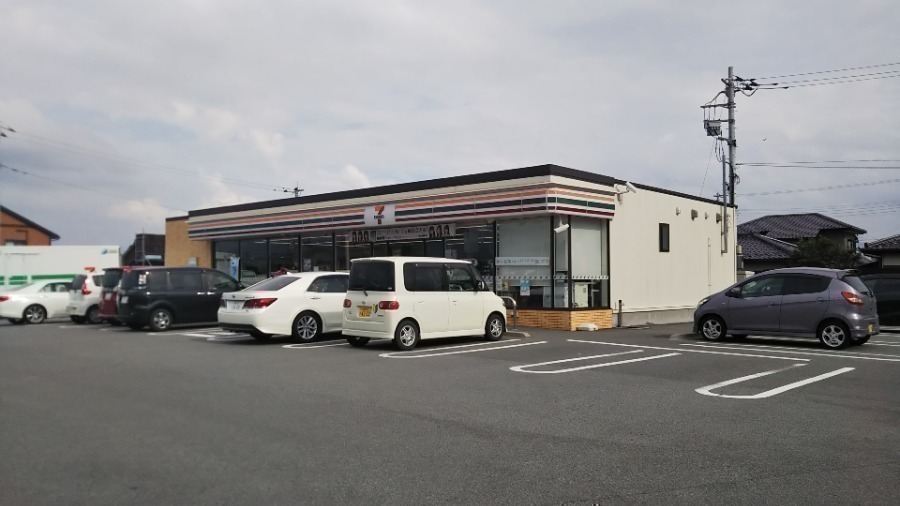 コンビニ　セブンイレブン南アルプス八田店（コンビニ）まで107m