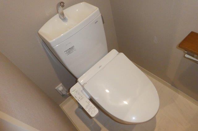 トイレ　ウォシュレット