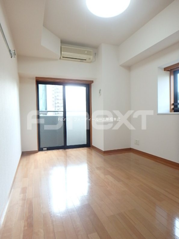 居室・リビング　内見予約受付中、お気軽にお問い合わせください。