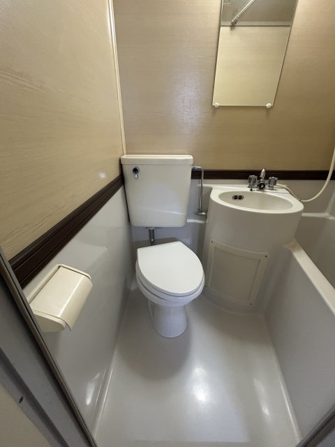 トイレ　※写真は３０１号室です