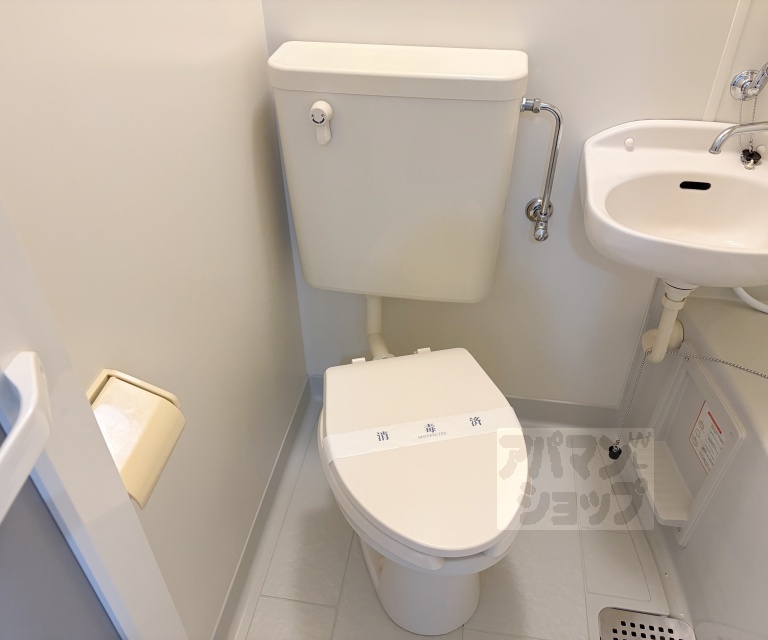 アースコート四ノ宮のトイレ写真