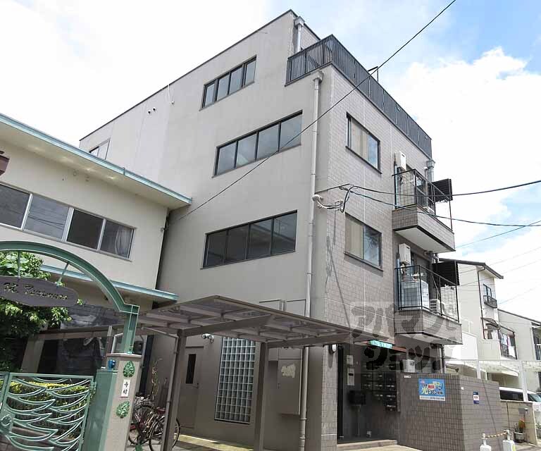 アースコート四ノ宮の外観写真