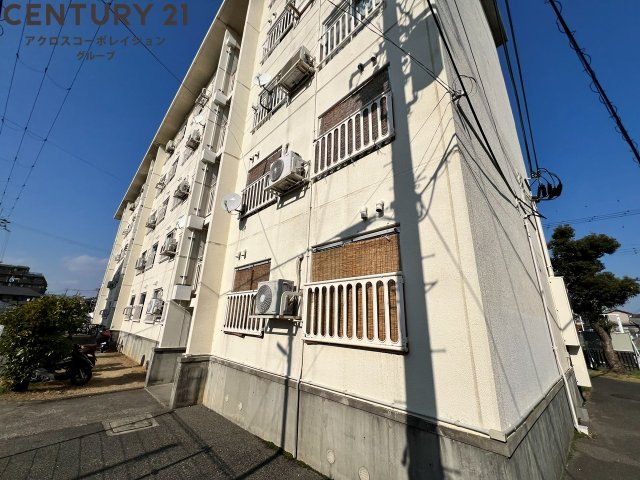 建物外観　敷地内に駐車場あります！
