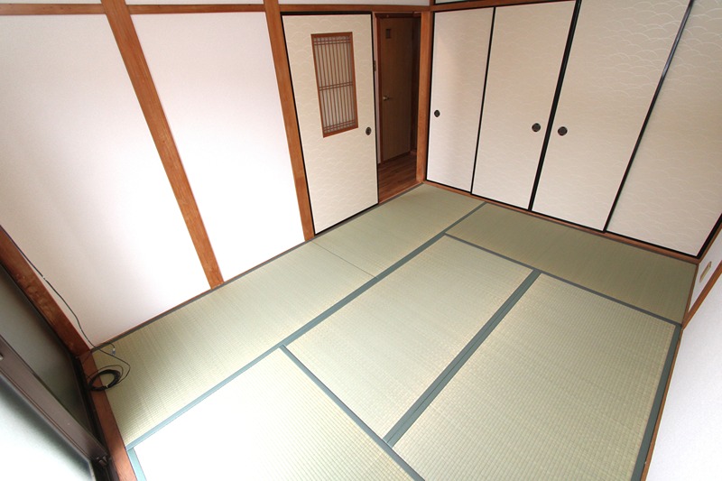 長尾東町3丁目54-7 賃家 右端の内装写真