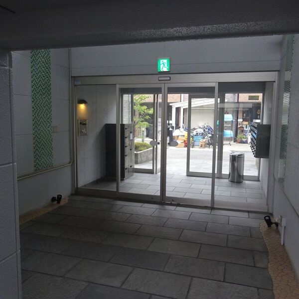 エントランス
