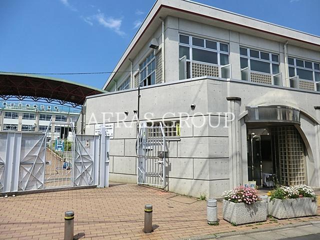 小学校　豊島区立長崎小学校（小学校）まで353m