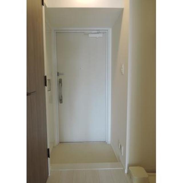 玄関　※写真は同タイプ住戸です。