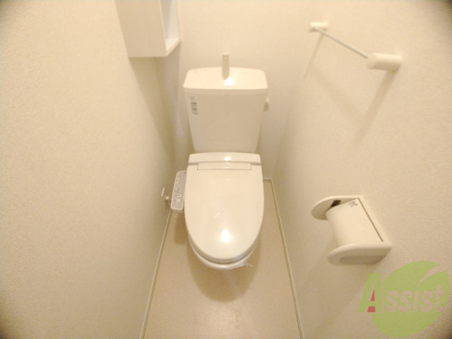 トイレ　トイレはシンプルかつオーソドックスで使いやすそうですね。