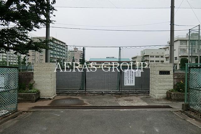 中学校　西東京市立柳沢中学校（中学校）まで820m