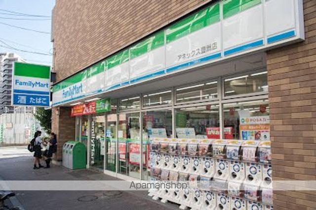 コンビニ　ファミリーマートアネックス豊洲店（コンビニ）まで10m