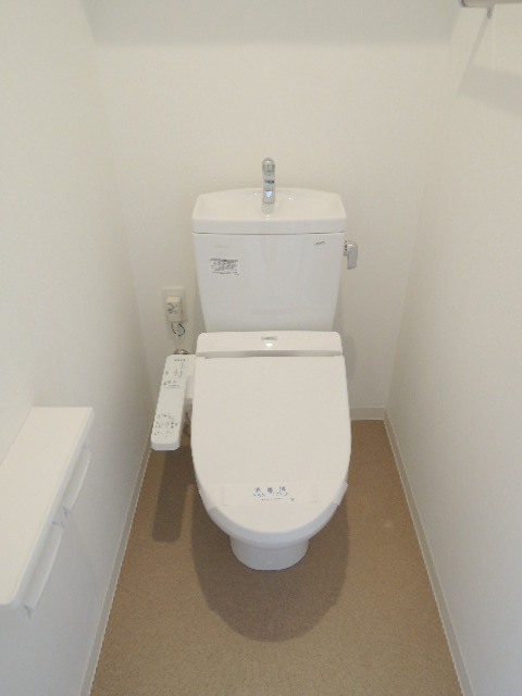 トイレ　シンプルで使いやすいトイレです