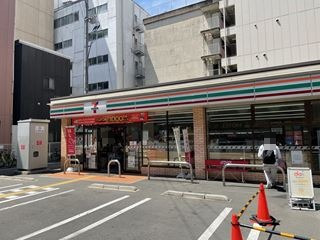 コンビニ　セブンイレブン大阪難波中3丁目南店（コンビニ）まで128m