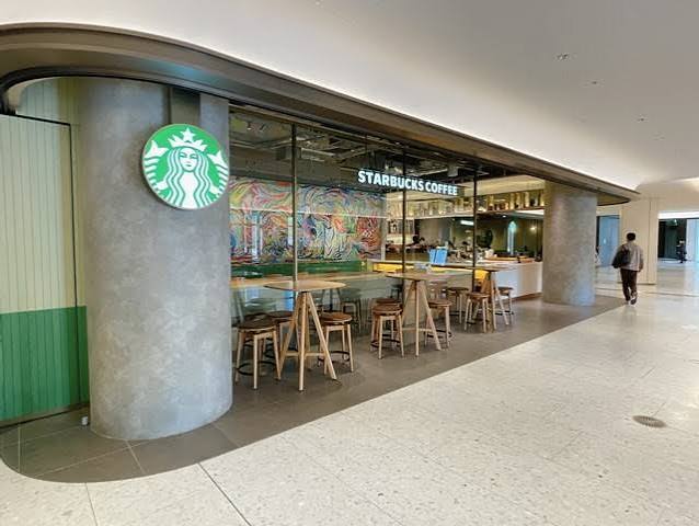 飲食店　スターバックスコーヒー麻布台ヒルズ店（飲食店）まで349m