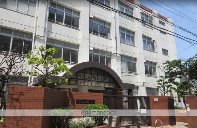 小学校　吉野小学校（小学校）まで123m
