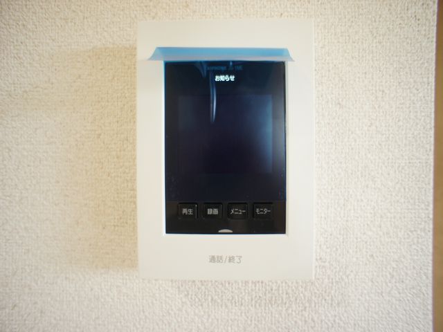 セキュリティ　訪問者の確認ができるTVドアホン付きです♪