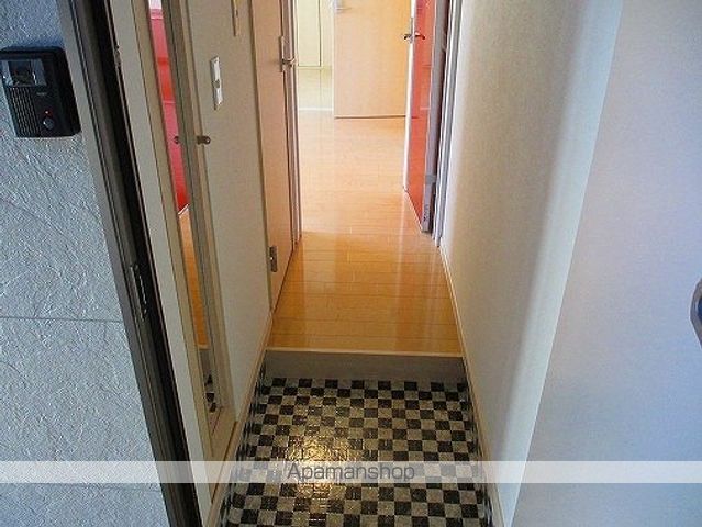 地下鉄東豊線 福住駅 徒歩11分 2階建 築19年の玄関写真