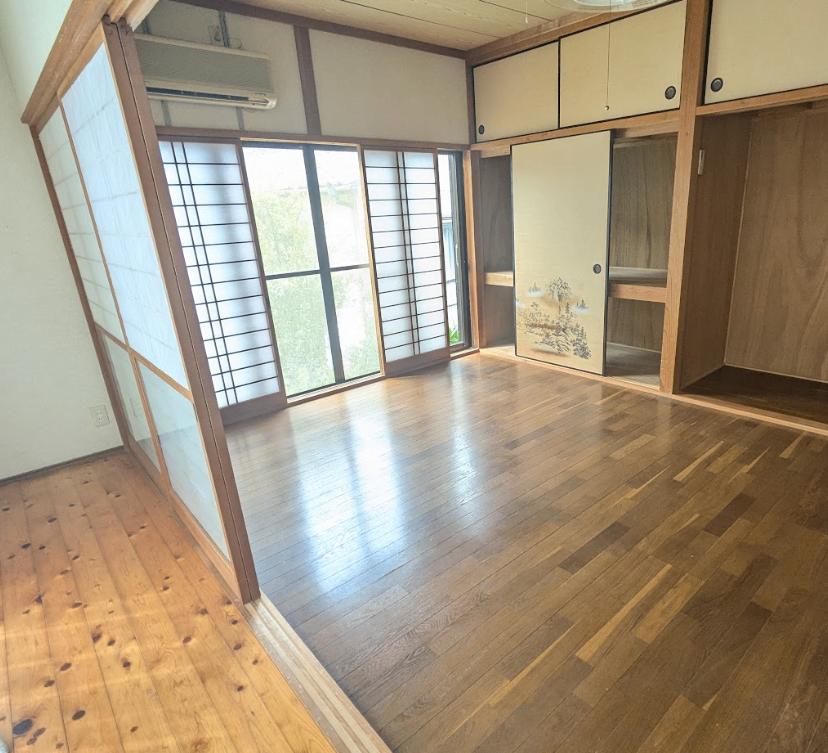 アルバプレイス亀川の居間写真