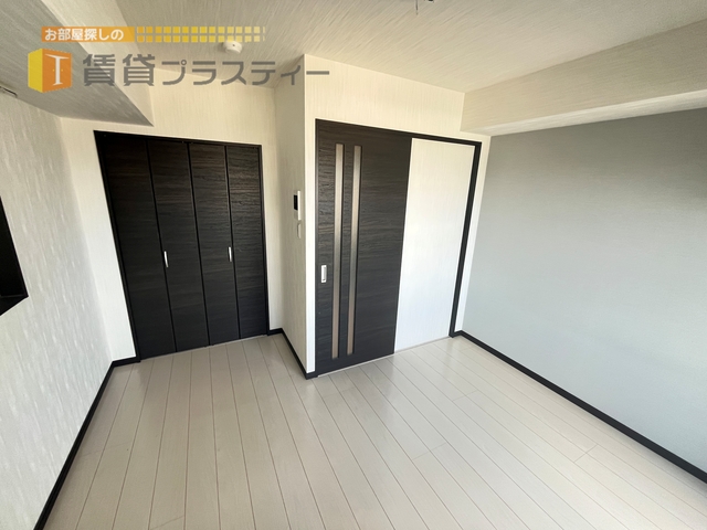 ＪＲ総武線 船橋駅 徒歩12分 10階建 築4年の居間写真