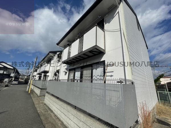 建物外観　落ち着いた雰囲気の外観です