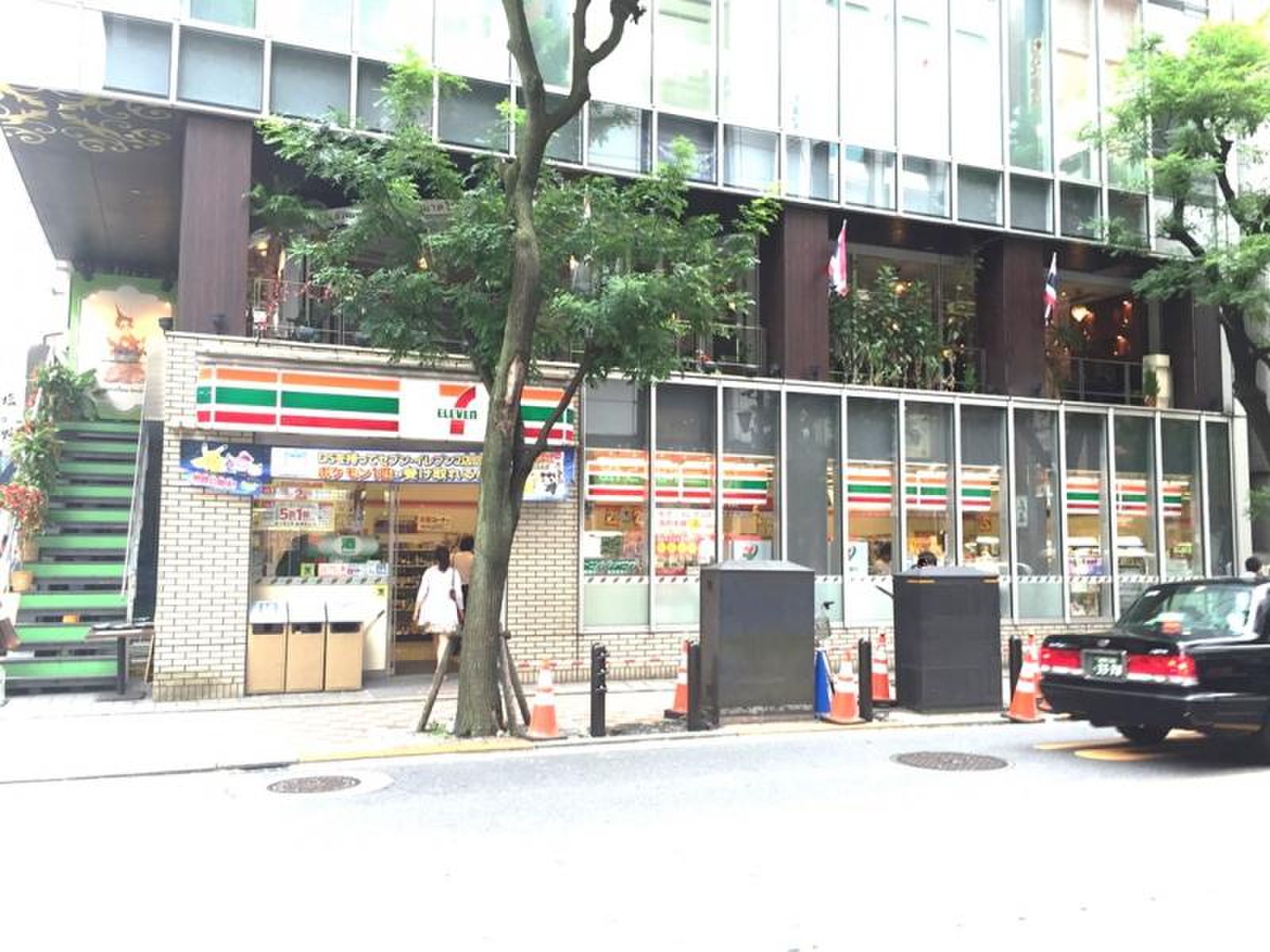 コンビニ　セブンイレブン赤坂2丁目店（コンビニ）まで67m