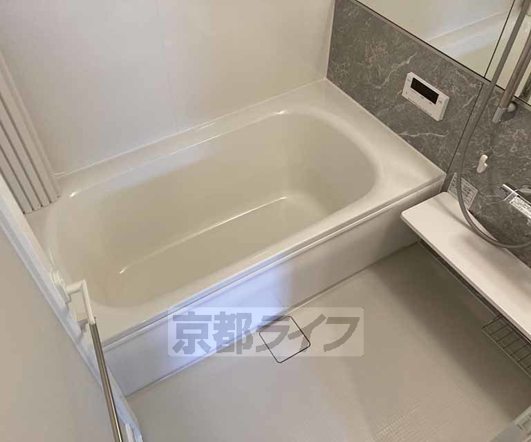 バス・シャワールーム　綺麗なお風呂です・