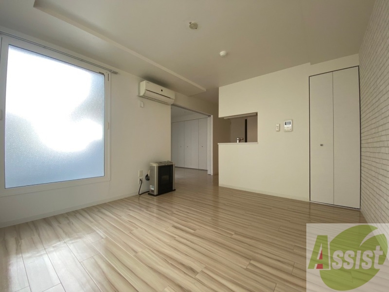 居室・リビング　広くてキレイなお部屋が広がっていて、充実した生活が送れそう。