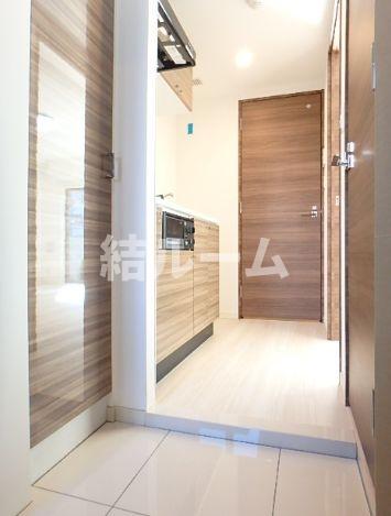 都営大江戸線 練馬駅 徒歩6分 5階建 築11年の玄関写真