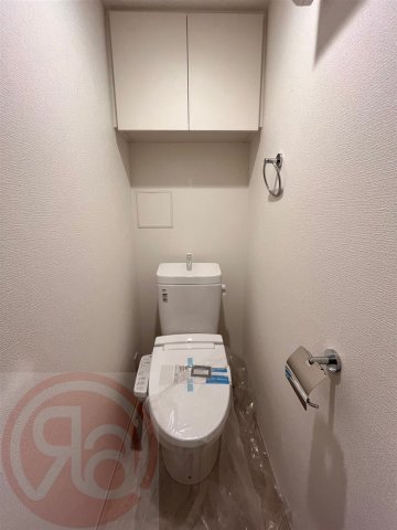 セレニテ難波グランデシュッドのトイレ写真