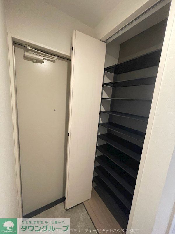 玄関　★お部屋探しは株式会社タウンハウジング東京まで★