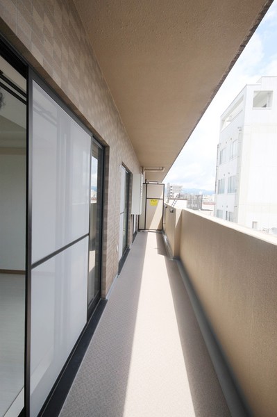 地下鉄東西線 京都市役所前駅 徒歩5分 8階建 築29年の内装写真