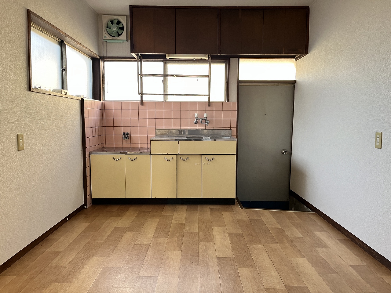 南区豊成1 桑原借家3号棟のキッチン写真